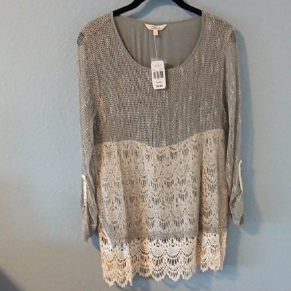 NWT - Women's Gray and Cream Lace Top - size S
